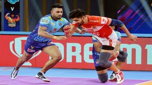 PKL 10, Bengal Warriors vs Gujarat Giants: Parteek fire Giants to crucial victory, Warriors further away from Playoffs