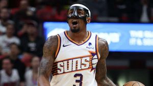 NBA: Bradley Beal leads Suns in return to Washington