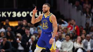 NBA: Curry pours in 60 points but Warriors fall to Hawks in OT
