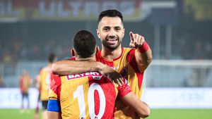 East Bengal vs Mumbai City FC Highlights, ISL 2023-24: EBFC 0-1 MCFC at Full Time - Iker Guarrotxena solitary goal seals dominant win for Mumbai