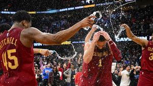 NBA: Cavaliers' Strus hits from half court at buzzer to stun Mavericks