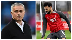 How is the relationship between Mohamed Salah and Jose Mourinho?