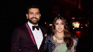 Rohit Sharma's wife Ritika Sajdeh makes Viral Comment after Mark Boucher's explanation of MI captaincy change