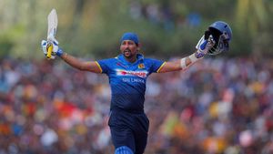 Former RCB player leaves own country, gains Australian Citizenship