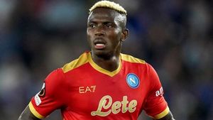 Manchester United and PSG leading summer pursuit of Victor Osimhen