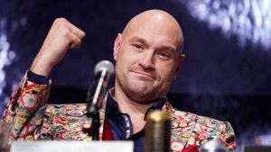 Tyson Fury not concerned about eye cut ahead of Oleksandr Usyk fight