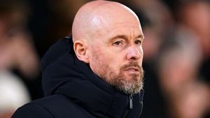 Erik ten Hag: Manchester United have a defensive puzzle to solve against ManchesterCity