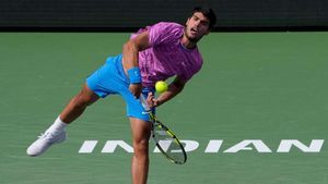 Carlos Alcaraz defeats Daniil Medvedev to win second Indian Wells title