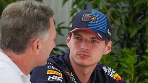 Max Verstappen: I understand why Mercedes want me but I plan to stay at Red Bull