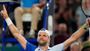 Grigor Dimitrov dumps Carlos Alcaraz out of Miami Open