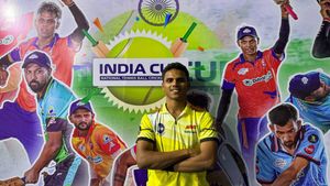 Abhishek Kumar Dalhor Exclusive| 'Ab Hum Bhi Bade Sapne Dekh Sakte Hain': Majhi Mumbai Star on ISPL Experience, India Dreams, Love for Chop-Muri and More