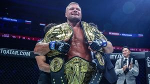 Islam Makhachev Hails Anatoly Malykhin As “The Most Dangerous Guy On The Planet”