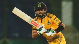 PSL 2024 Qualifier Post-Match Presentation Ceremony: Multan Sultans vs Peshawar Zalmi Man of The Match And Other Award Winners