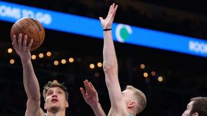 NBA: Hawks stun Celtics, Rockets win again