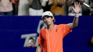 Alex de Minaur defends Mexican Open title after straight sets win