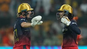 WPL 2024: Sophie Devine “Super Proud” of Smriti Mandhana After RCB Skipper’s Valiant Knock vs DC