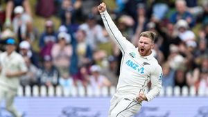 Glenn Phillips grabs five wickets as New Zealand cling to hope