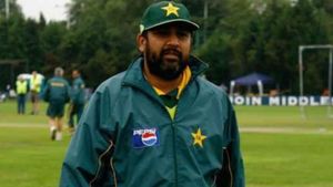 Inzamam ul Haq Criticises PCB's decision to remove Mohammad Hafeez as Pakistan Team Director
