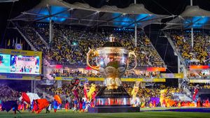 How to Watch IPL 2024 Live Streaming in Bangladesh and USA? Live TV Telecast Details Overseas