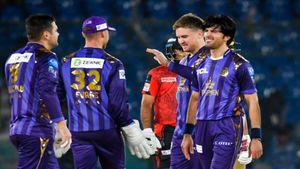 PSL Match Result: Quetta Gladiators Fill Last Playoffs Spot, Beat Lahore Qalandars by Six Wickets
