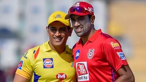 IPL 2024: Former Super King R Ashwin Shares Insights on MS Dhoni Handing Over CSK Captaincy to Ruturaj Gaikwad