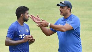 Varun Aaron reveals how his plan to dismiss Alastair Cook shocked Murali Vijay in 2014 Manchester Test