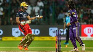 RCB vs KKR IPL 2024 Match 10: Bengaluru Weather, M Chinnaswamy Stadium Pitch Report, Live Streaming Details