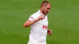 Essex beat Lancashire to claim their second win of County Championship season