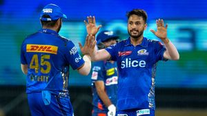 MI vs RR IPL 2024 Match 14: Will Mumbai Indians Play Akash Madhwal or Nuwan Thushara Against Rajasthan Royals?
