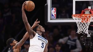 NBA Play-Offs: Edwards scores 40 as Timberwolves complete sweep of Suns