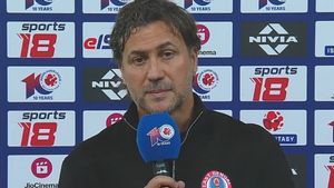East Bengal Coach Carles Cuadrat Plans For 'Next Season' at Kolkata Club Despite Heavy Criticism From Fans After Humiliating Defeat To Punjab FC