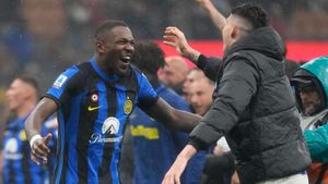 Inter Milan beat rivals AC Milan to secure 20th Serie A title