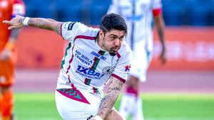 Punjab FC vs Mohun Bagan Match Highlights: PFC 0-1 MBSG at FT - Dimitri Petratos' Solitary Goal Seals Three Points For Mariners