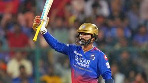 KKR vs RCB: Dinesh Karthik Becomes Third Player to Make 250 Appearances in IPL History