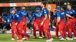 RCB IPL 2024 Playoff Qualification Scenario: Can Royal Challengers Bengaluru Reach the Playoffs after Loss against SRH?