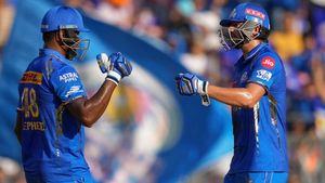 MI vs DC: Tristan Stubbs 25-ball 71 goes in vain as Romario Shepherd scripts Mumbai Indians's 1st win of season