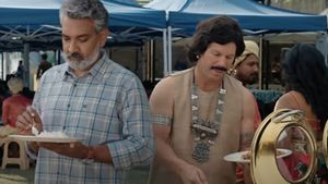SS Rajamouli and David Warner: A Comical Collaboration in CRED's Latest Ad