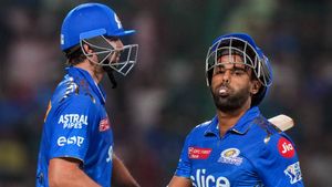 MI vs DC IPL 2024: Wankhede Stadium Pitch Report, Mumbai Weather Forecast & Live Streaming Info