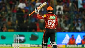 Highest Powerplay Score In IPL: Sunrisers Hyderabad Pummell Delhi Capitals to Post Highest T20 Score In First 6 Overs