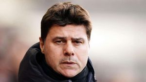 Neville: Chelsea sacking Pochettino 'would be madness'
