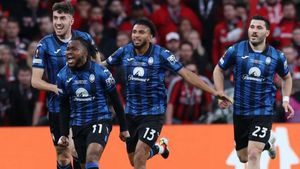 Atalanta 3-0 Bayer Leverkusen: Alonso's unbeaten run ends as Lookman hat-trick settles Europa League final