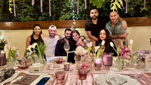 Anushka Sharma Celebrates Birthday With Virat Kohli and His RCB Teammates At Renowned Bengaluru Restaurant