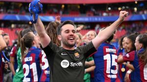 Barcelona coach Giraldez celebrates 'one of the happiest days' after Women's Champions League triumph