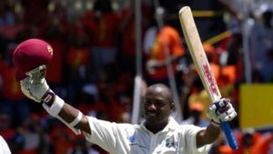 Brian Lara Turns 54: Celebrating the Batting Maestro's Cricket Legacy on His Birthday