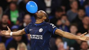 Brighton 1-2 Chelsea: Palmer and Nkunku boost Blues' European hopes
