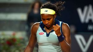 Coco Gauff sets up Iga Swiatek semi-final meeting after downing Qinwen Zheng in Rome