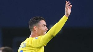 Al-Nassr 3-1 Al-Khaleej: Ronaldo nets twice and passes up penalty in cup semi-final