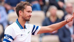 Medvedev moves into French Open third round after Kecmanovic retires injured