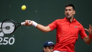 Djokovic misses out on Geneva Open final after shock Machac defeat