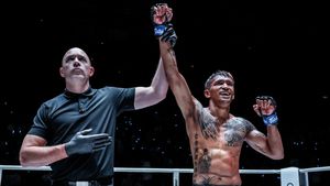 ONE Friday Fights 61: Duangsompong Upends Petsukumvit, Ondash Outstrikes Suesat